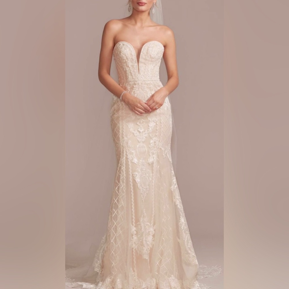 Ivory Oleg Cassini murmaid wedding dress